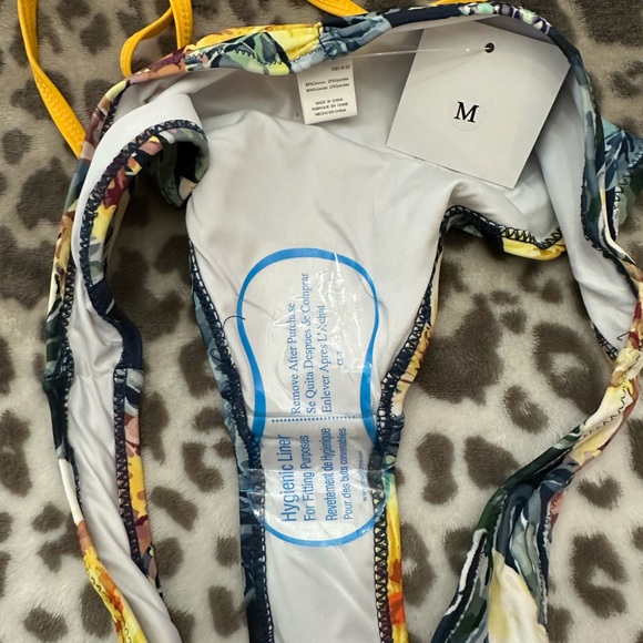 October Love Strappy Cheeky Bikini in Golden Yellow Floral Size Medium - Picture 10 of 16